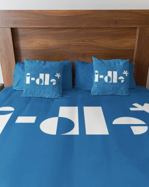 G-IDLE Logo Bed Sheets