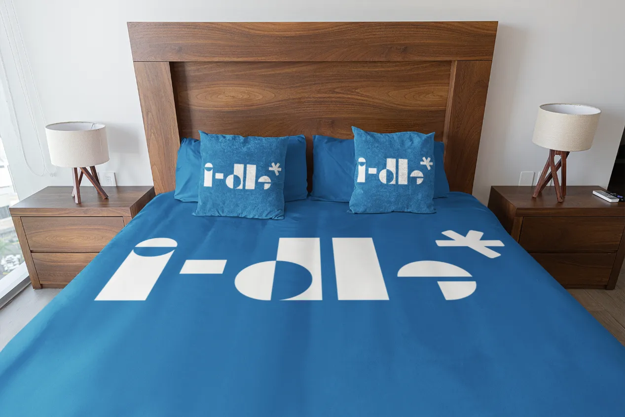 G-IDLE Logo Bed Sheets